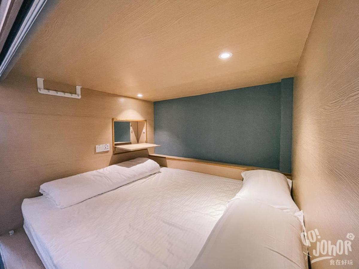 Attrus Bed & Breakfast Johor Bahru Buitenkant foto
