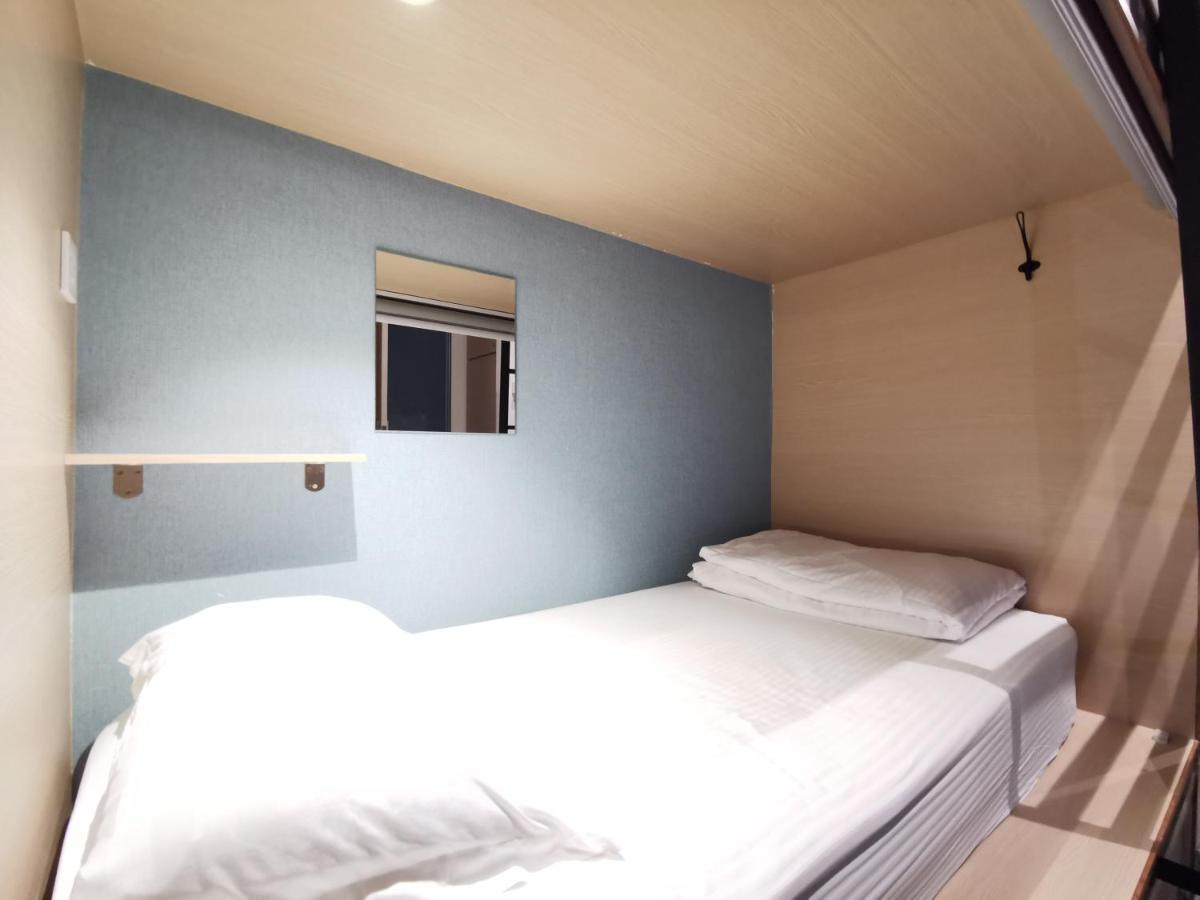 Attrus Bed & Breakfast Johor Bahru Buitenkant foto