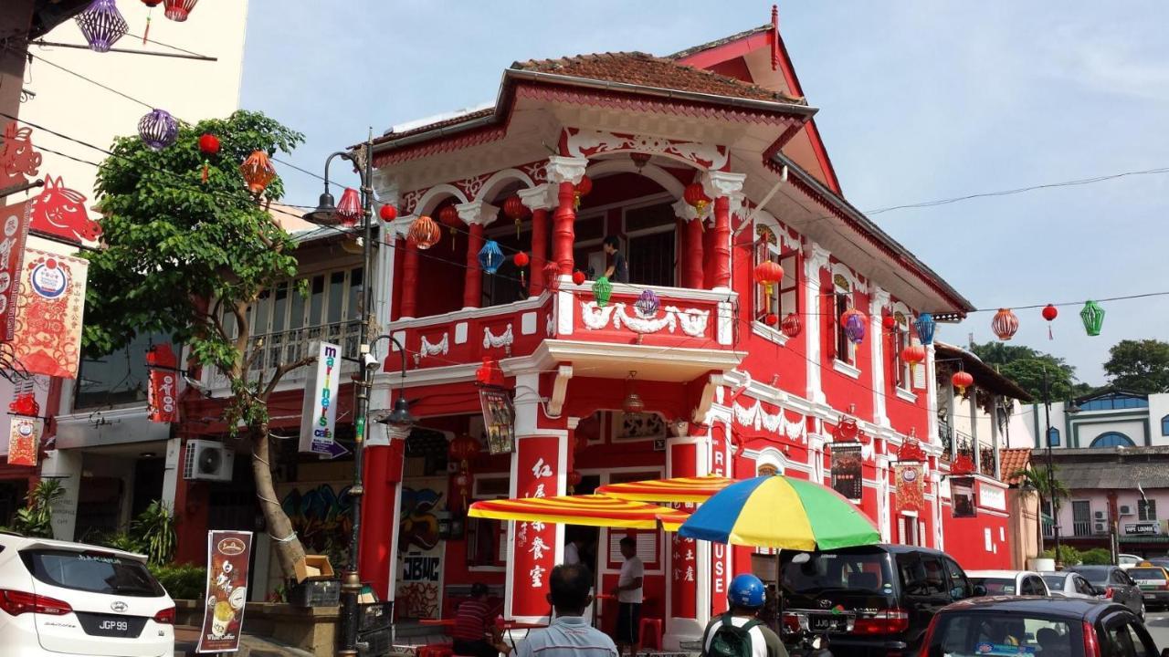 Attrus Bed & Breakfast Johor Bahru Buitenkant foto
